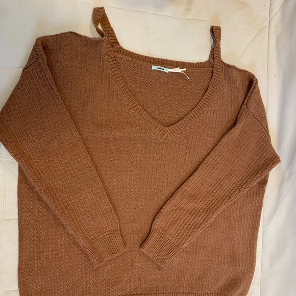UO / Kimchi Blue Kia Cold shoulders sweater, S - Picture 2 of 5